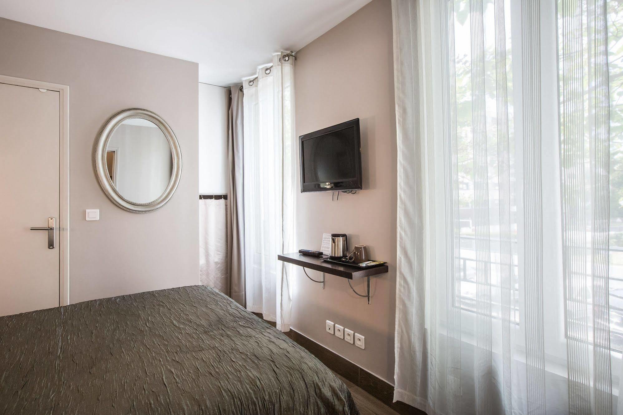 Hotel Le Figuier Ivry-sur-Seine Esterno foto